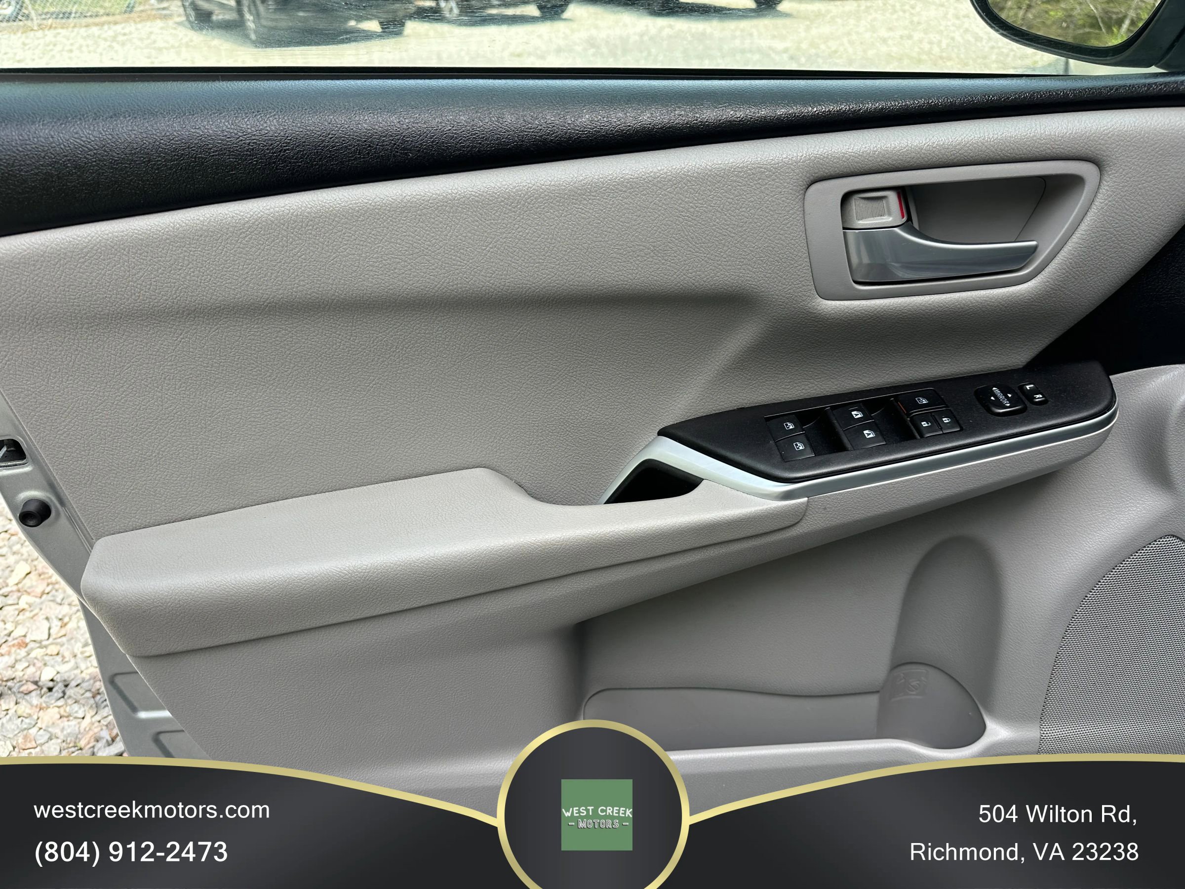 Used 2017 Toyota Camry LE image 17