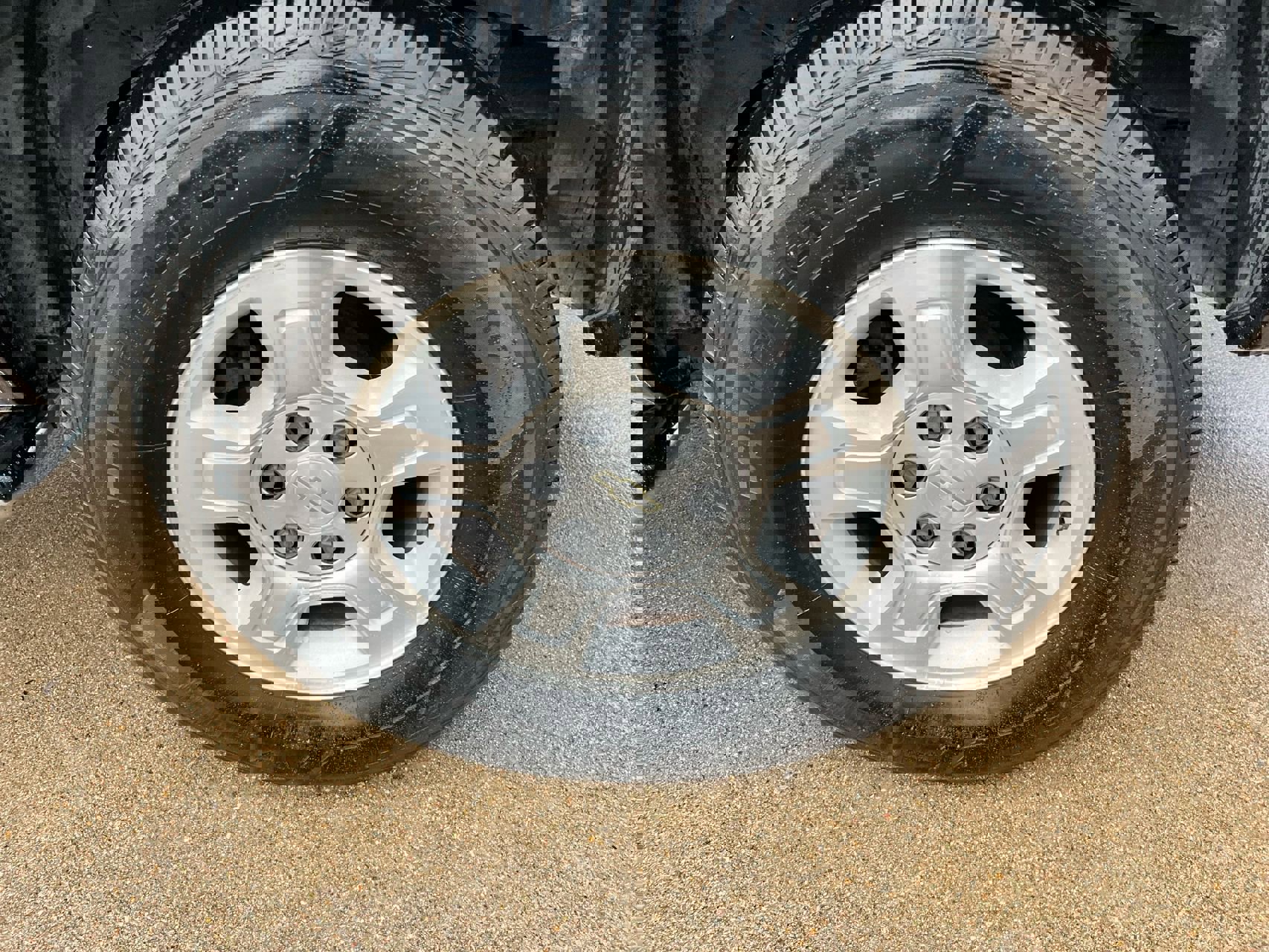 Used 2005 Chevrolet Avalanche Z66 w/ Preferred Equipment Group image 9