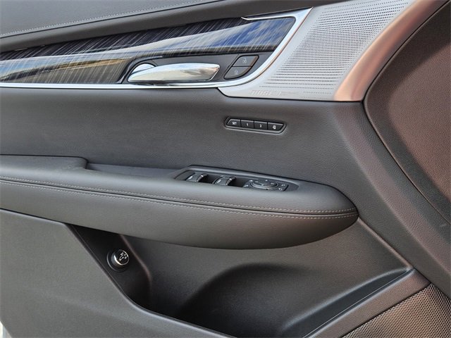 New 2025 Cadillac XT6 Premium Luxury w/ Technology Package image 31