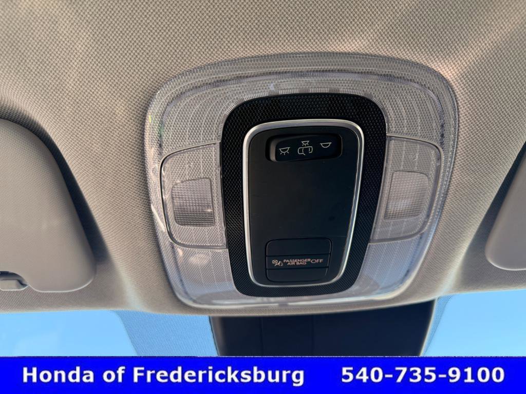 Used 2023 Hyundai Elantra SE w/ Preferred Accessory Package image 24