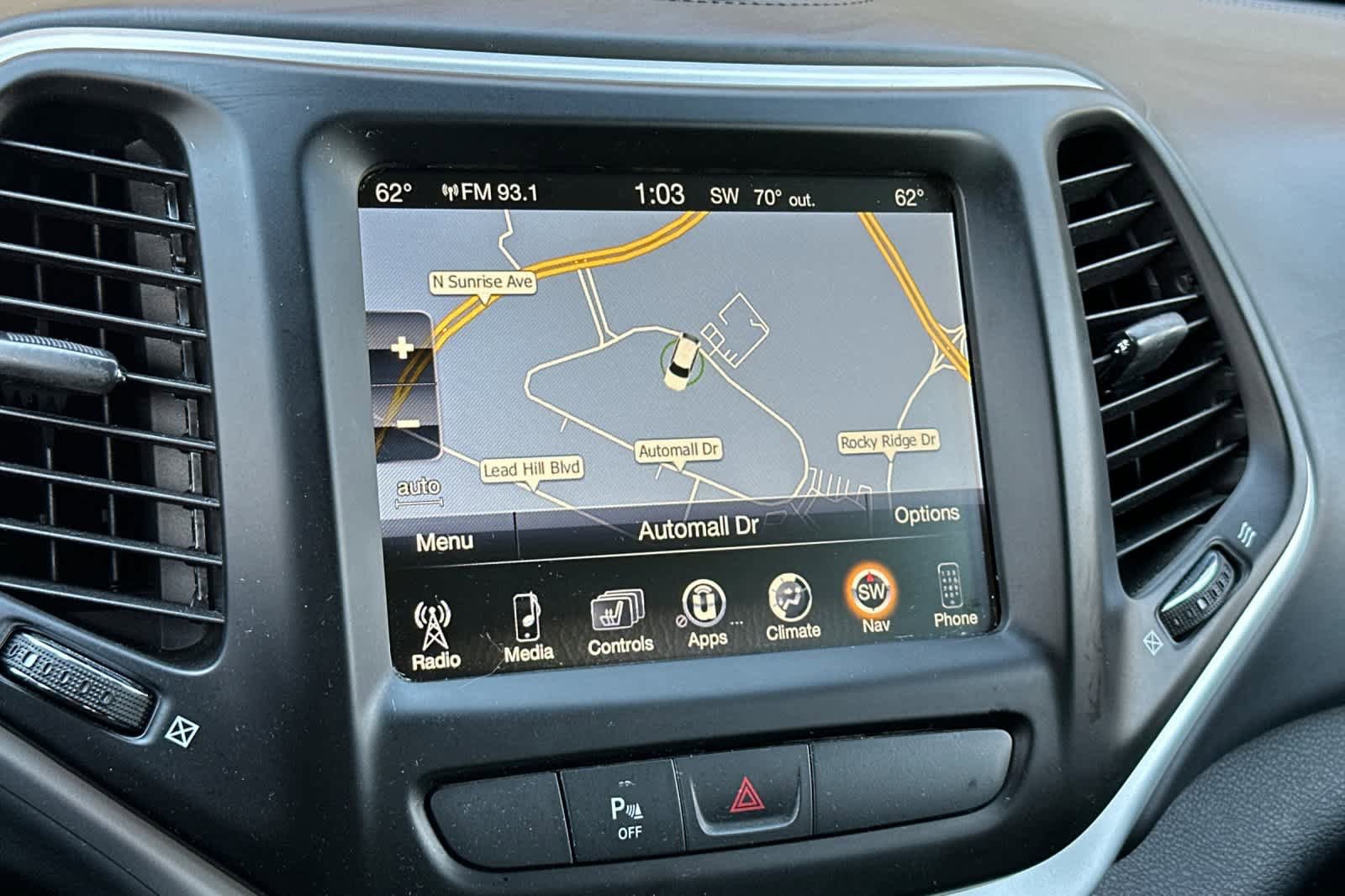 Used 2018 Jeep Cherokee Overland image 21