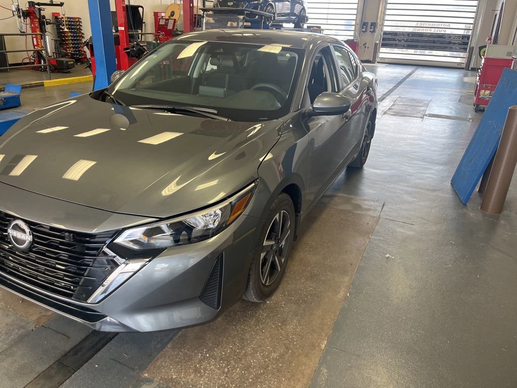 Used 2025 Nissan Sentra SV w/ All-Weather Package image 4