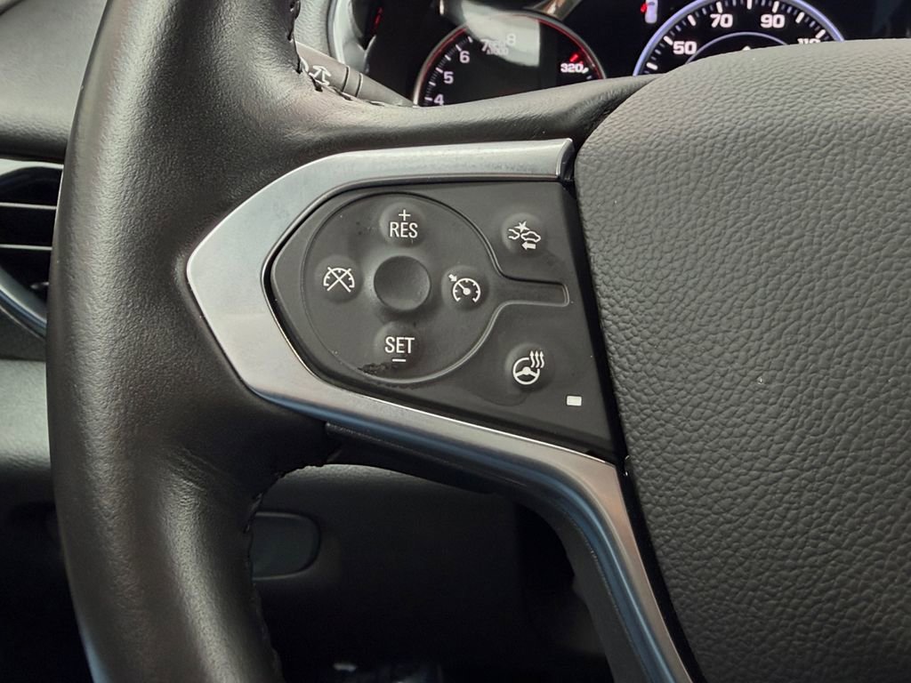 Used 2022 Chevrolet Traverse Premier FWD image 21