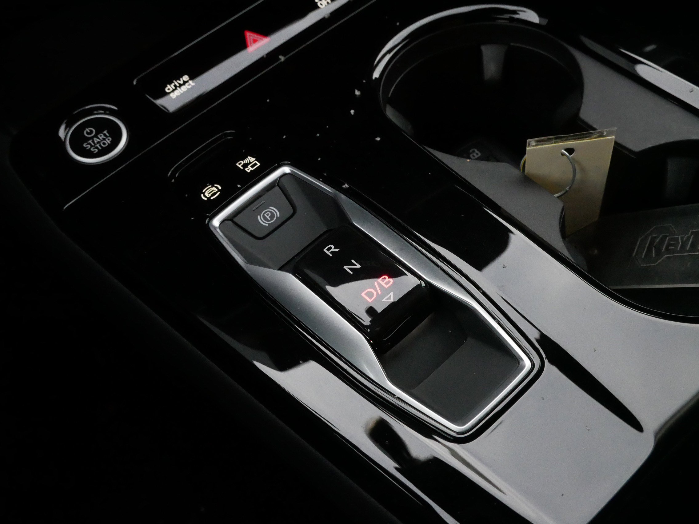 Used 2025 Audi Q6 e-tron Premium Plus w/ Premium Plus image 24