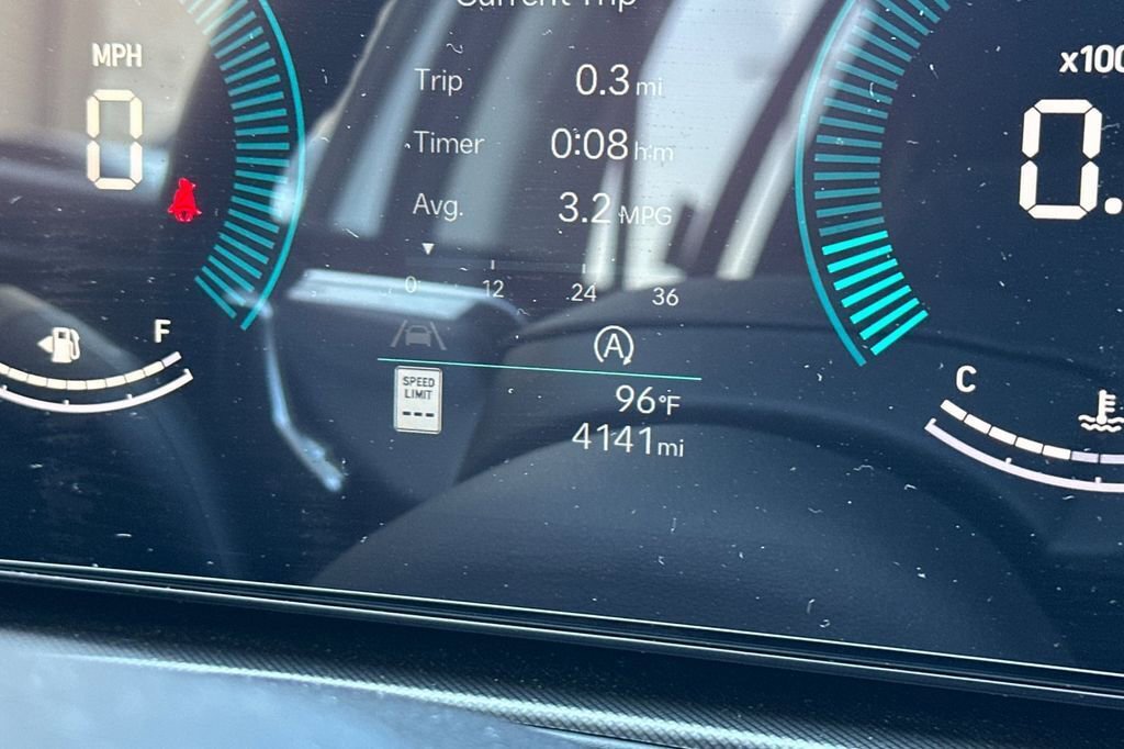 Used 2025 Hyundai Santa Fe SE image 26