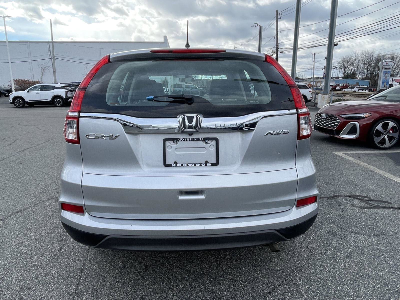 Used 2015 Honda CR-V LX image 3