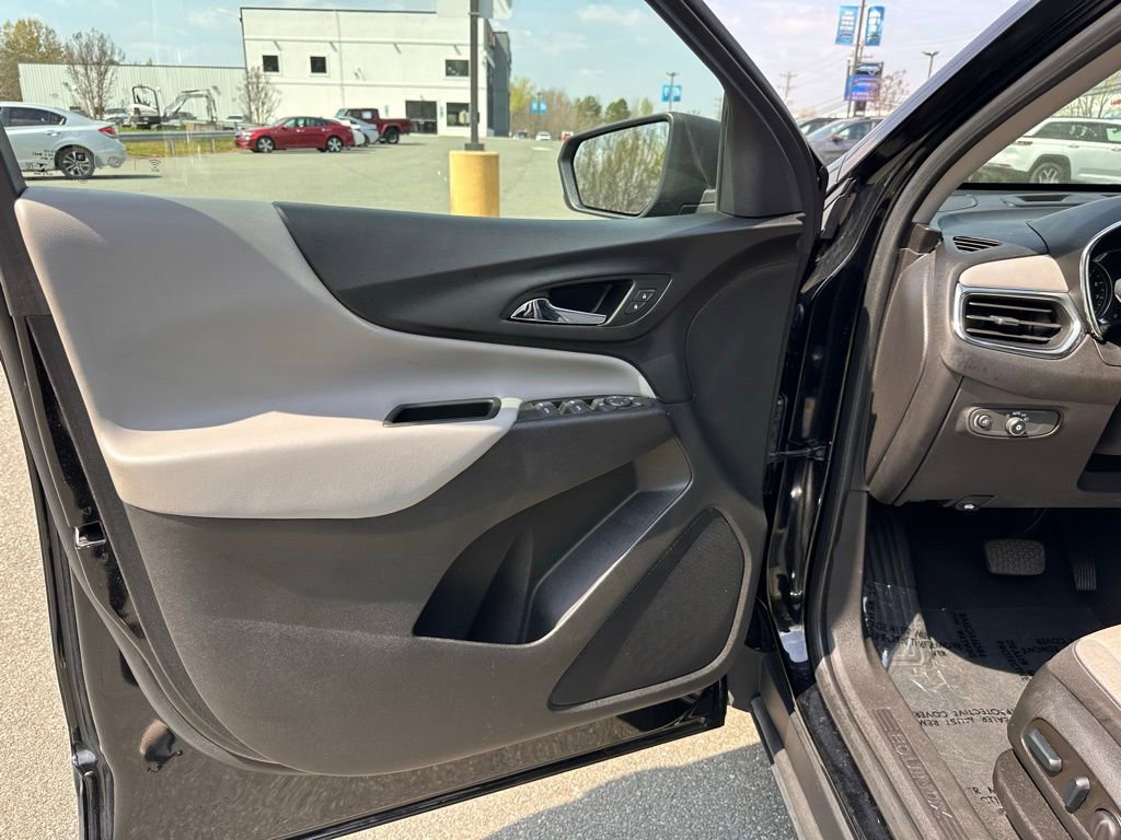 Used 2023 Chevrolet Equinox LS w/ LS Convenience Package image 13