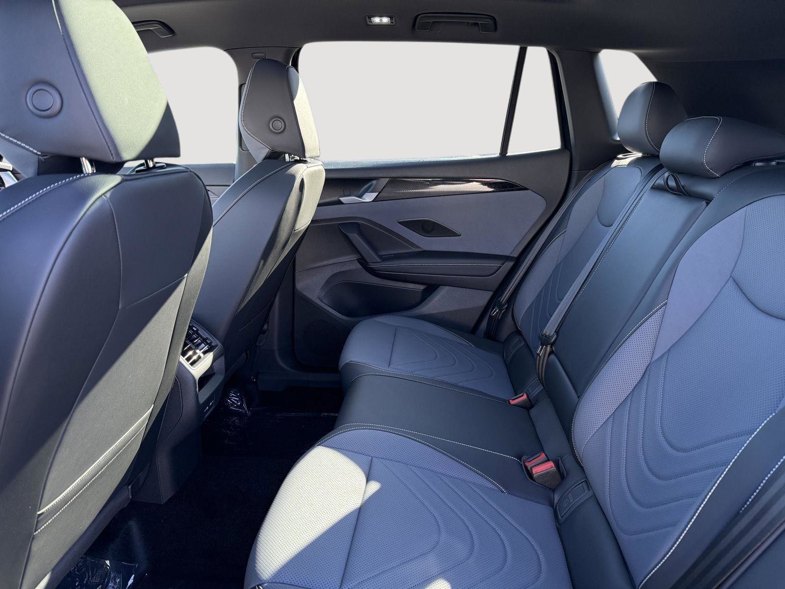 New 2026 Volkswagen Tiguan SE R-Line image 10