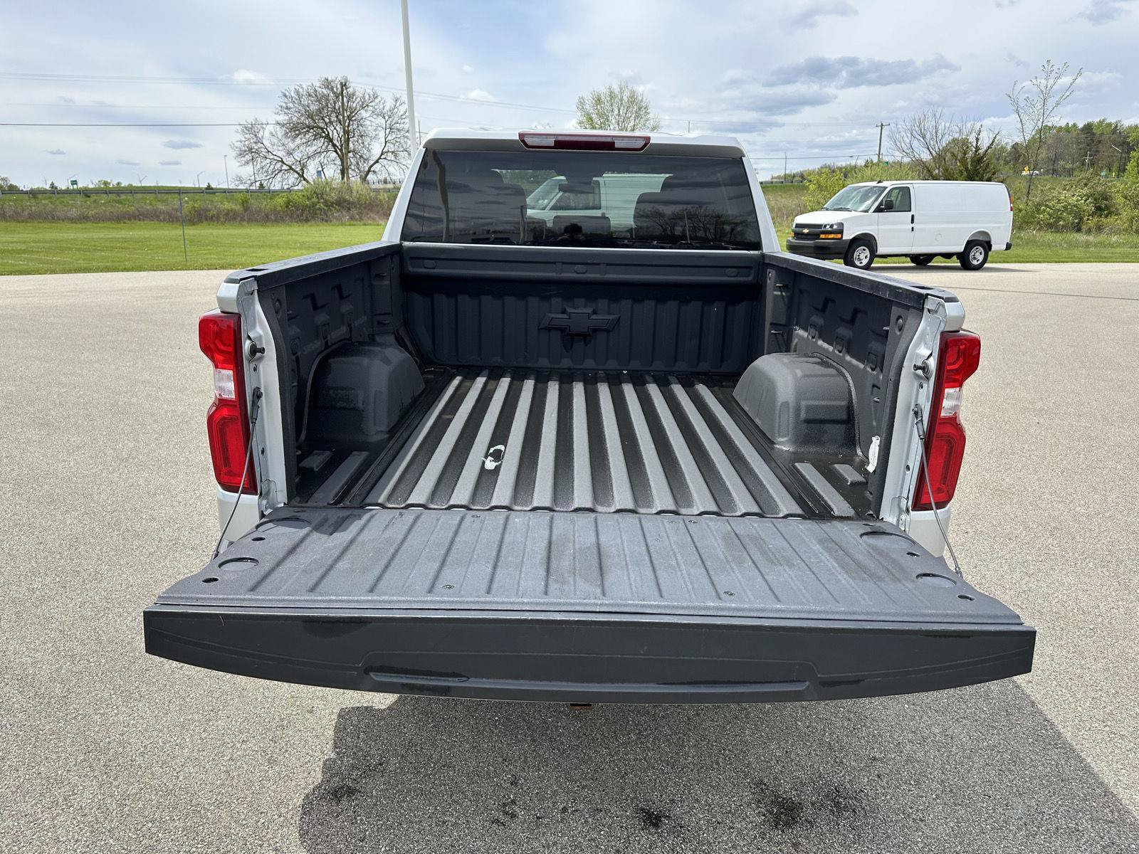Used 2022 Chevrolet Silverado 1500 RST AWD/4WD image 6