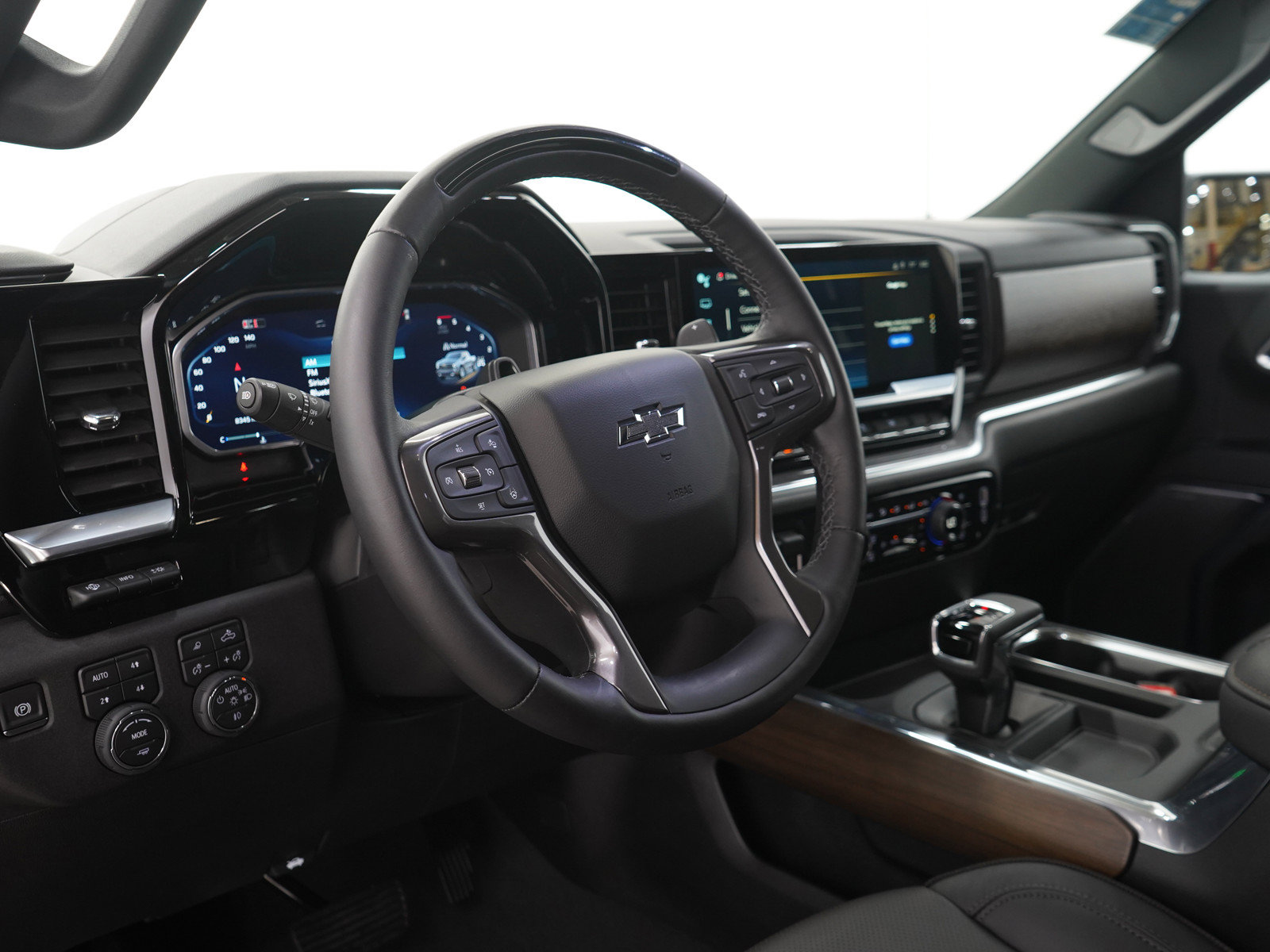 Used 2026 Chevrolet Silverado 1500 High Country w/ Midnight Edition AWD/4WD image 27