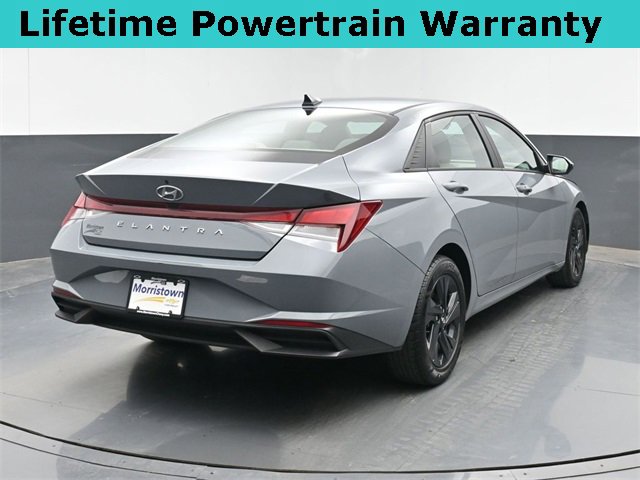 Used 2022 Hyundai Elantra SEL image 18