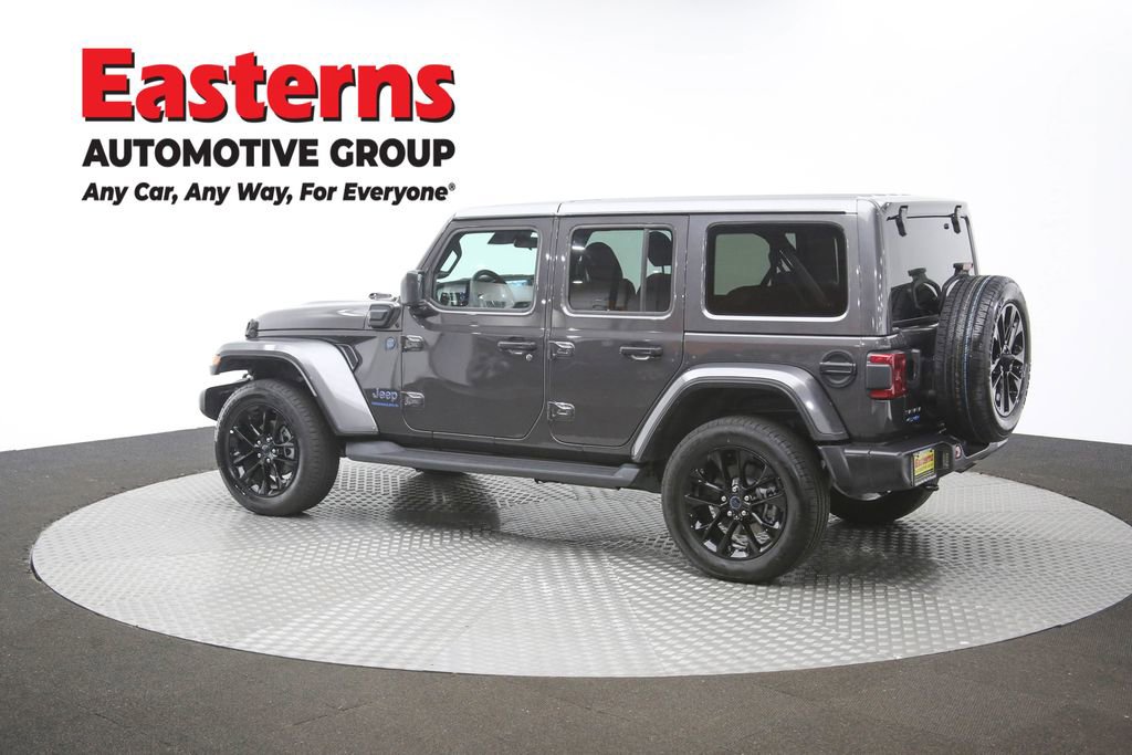 Used 2025 Jeep Wrangler Unlimited Sahara AWD/4WD image 58