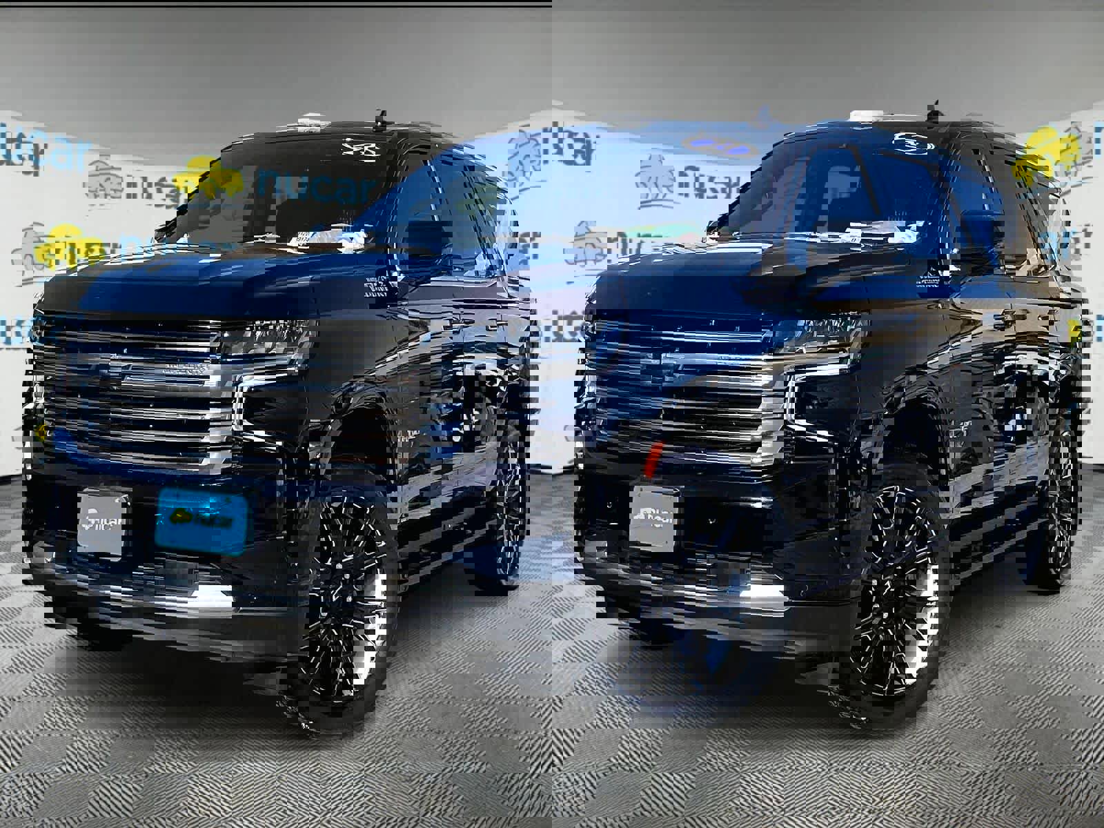 Used 2023 Chevrolet Tahoe High Country image 3