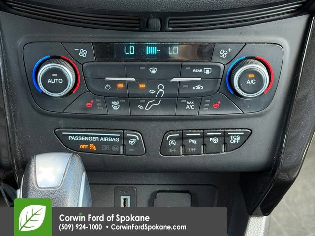 Used 2019 Ford Escape Titanium AWD/4WD image 32