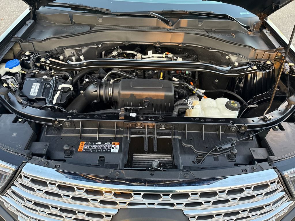 Used 2023 Ford Explorer Limited w/ Equipment Group 301A image 23