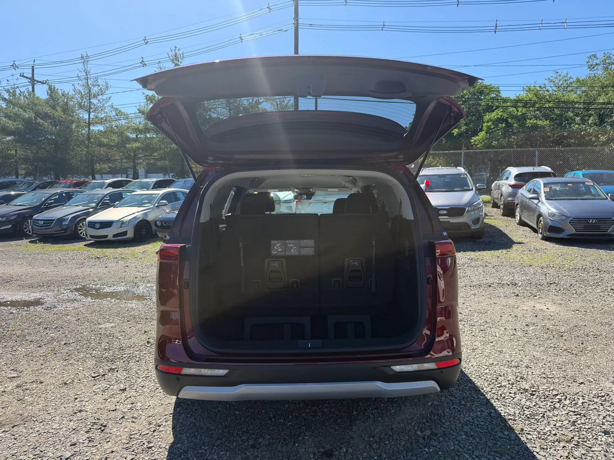 Used 2023 Kia Carnival LX FWD image 30