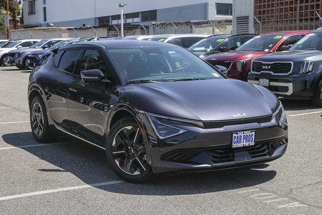 New 2026 Kia EV6 Wind RWD image 2