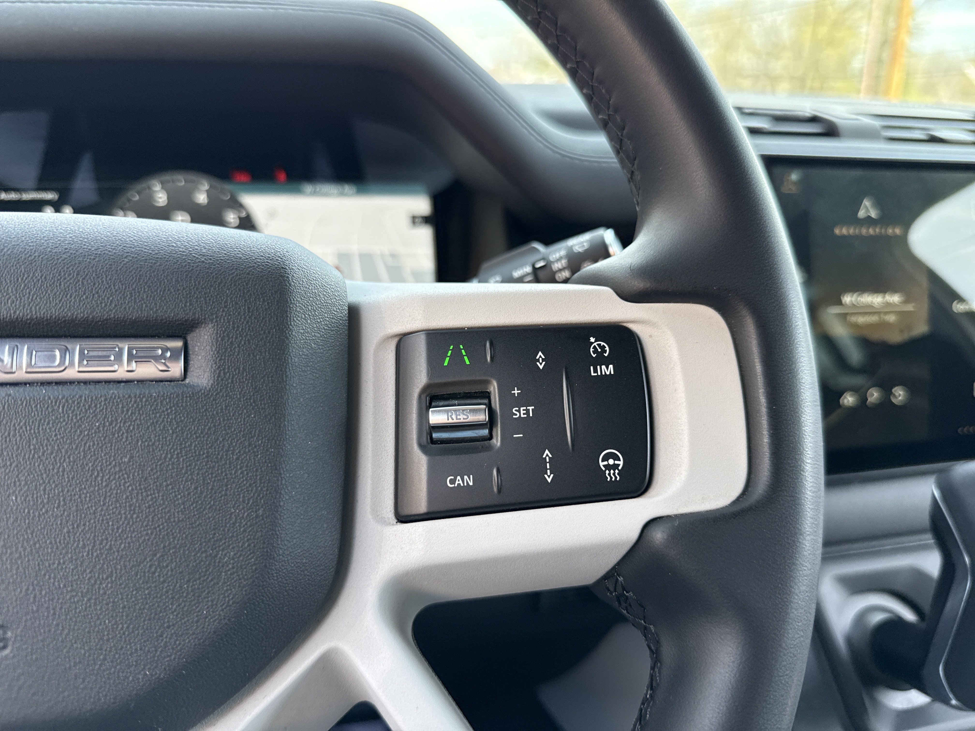 Used 2025 Land Rover Defender 110 S AWD/4WD image 19