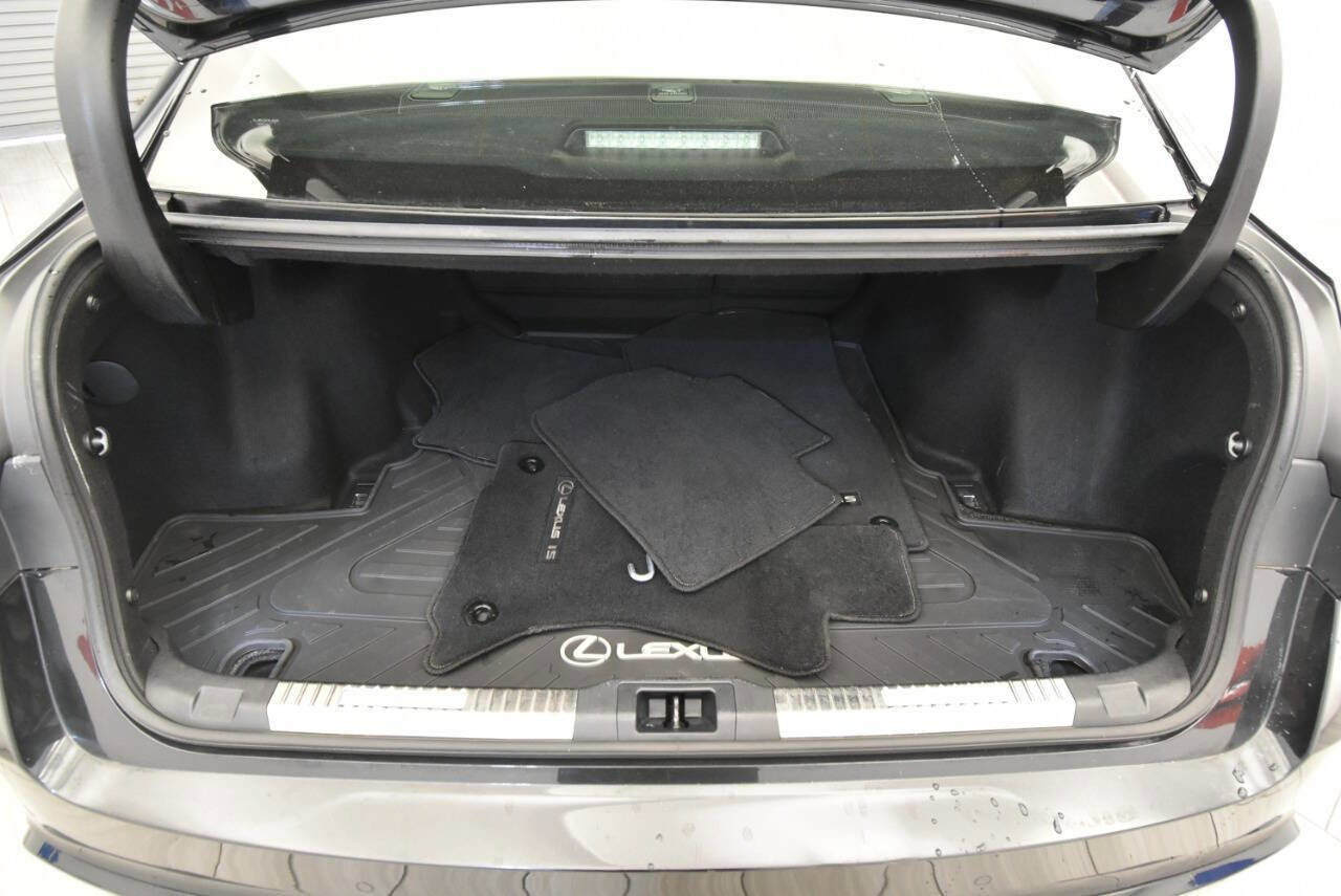 Used 2023 Lexus IS 350 F Sport w/ Memory Package image 38