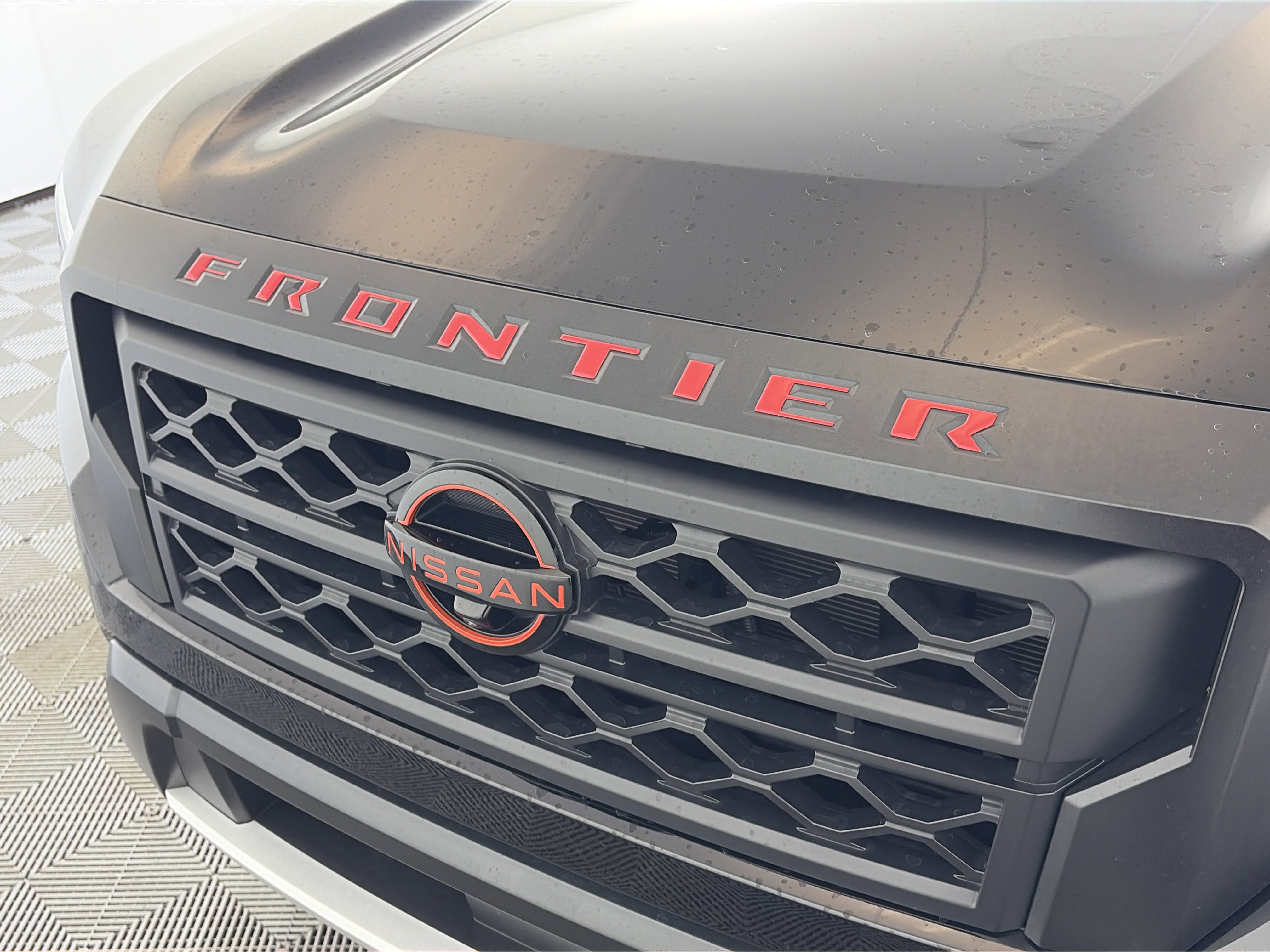 Used 2022 Nissan Frontier PRO-4X image 15