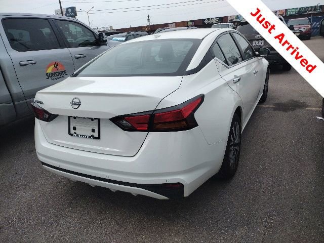 Used 2025 Nissan Altima 2.5 SV FWD image 7