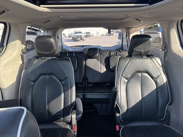 Used 2024 Chrysler Pacifica Limited image 29