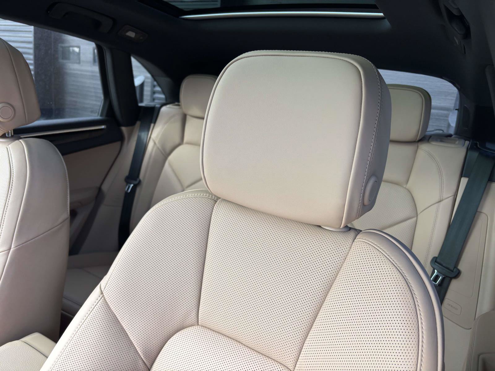 New 2026 Porsche Macan AWD/4WD image 21