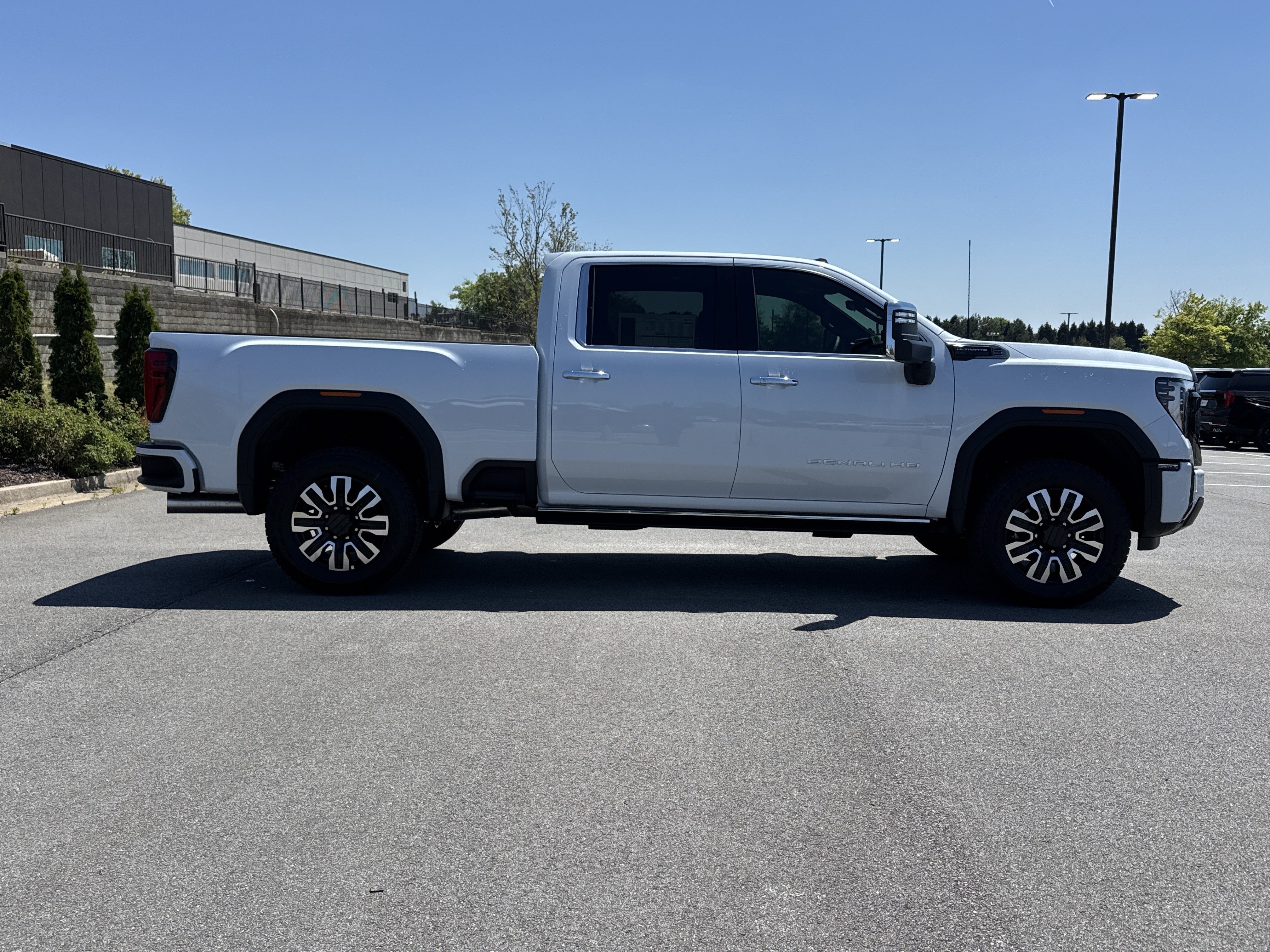 New 2026 GMC Sierra 2500 Denali Ultimate AWD/4WD image 11