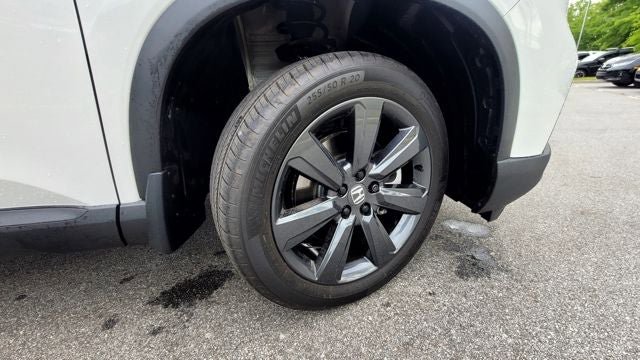 Used 2025 Honda Pilot Sport image 5