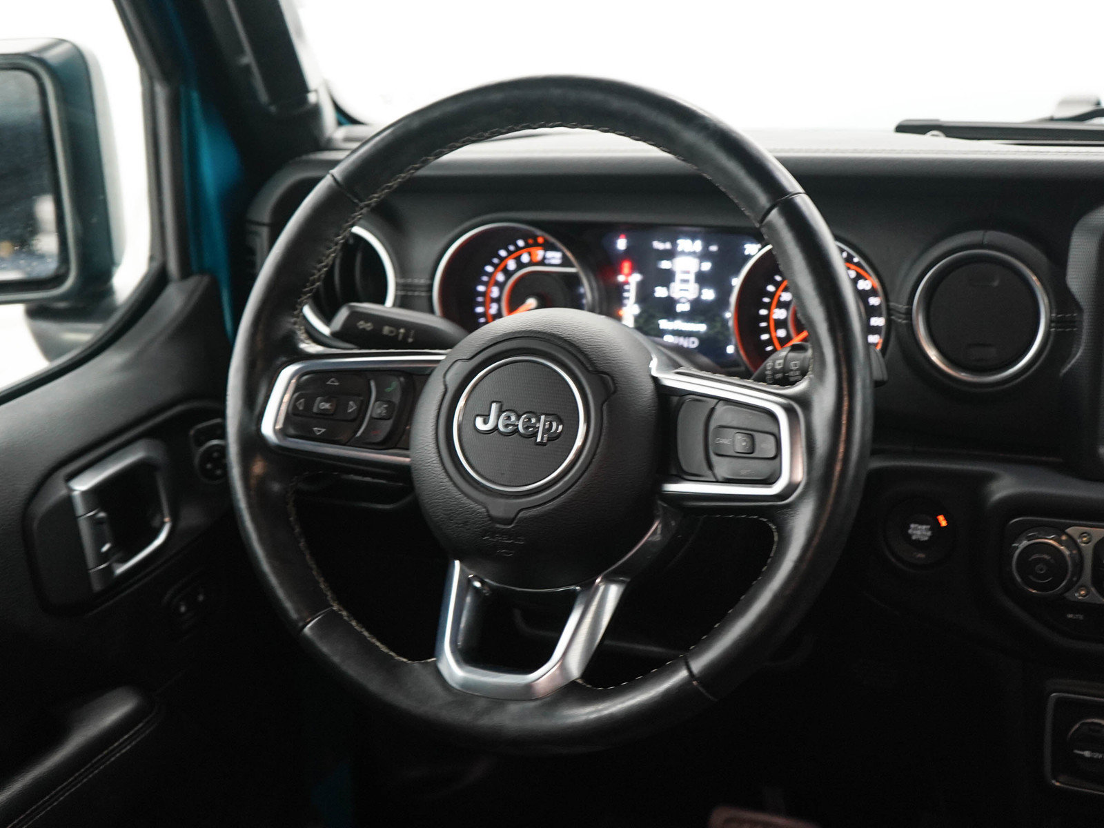 Used 2020 Jeep Wrangler Unlimited Sahara AWD/4WD image 14
