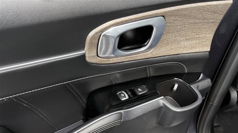 Used 2023 Kia Sorento SX Prestige AWD/4WD image 18