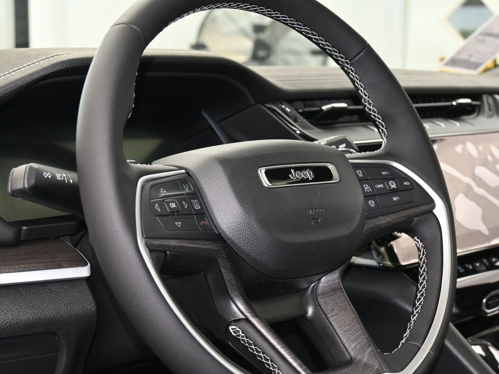 New 2026 Jeep Grand Cherokee Limited w/ Limited Altitude Package RWD image 14