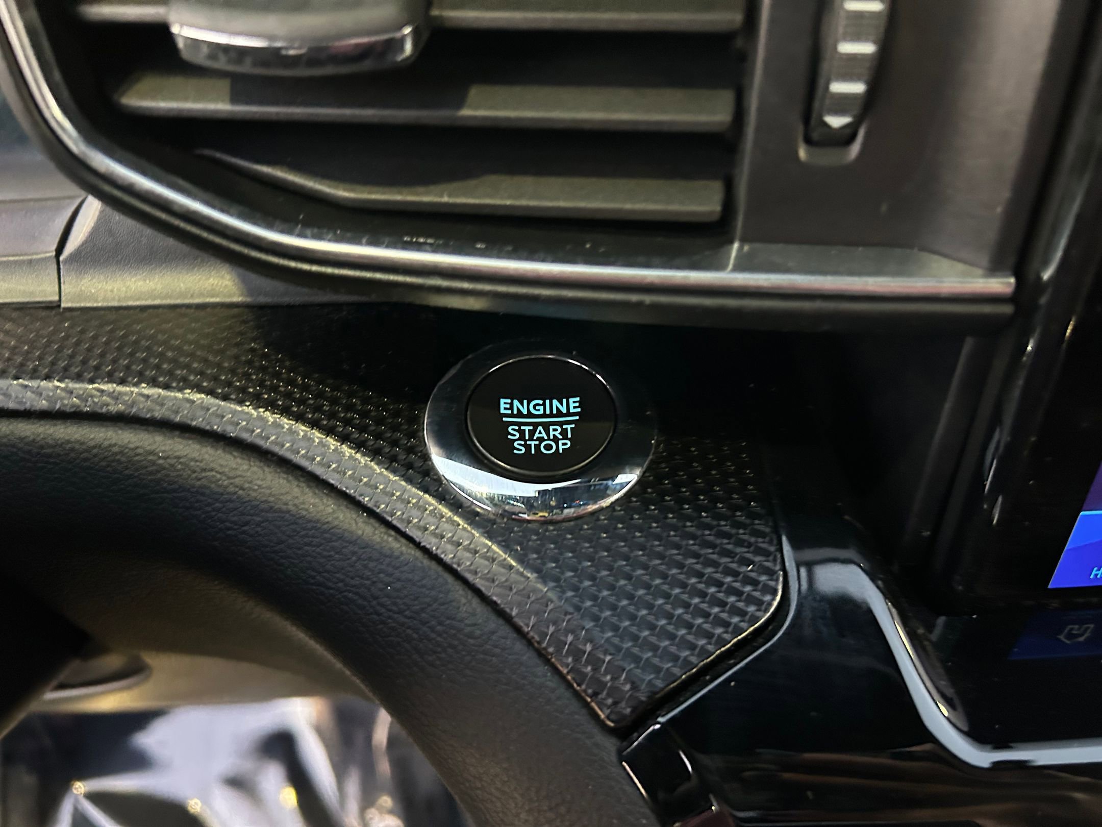 Used 2022 Ford Explorer ST w/ Equipment Group 401A image 17