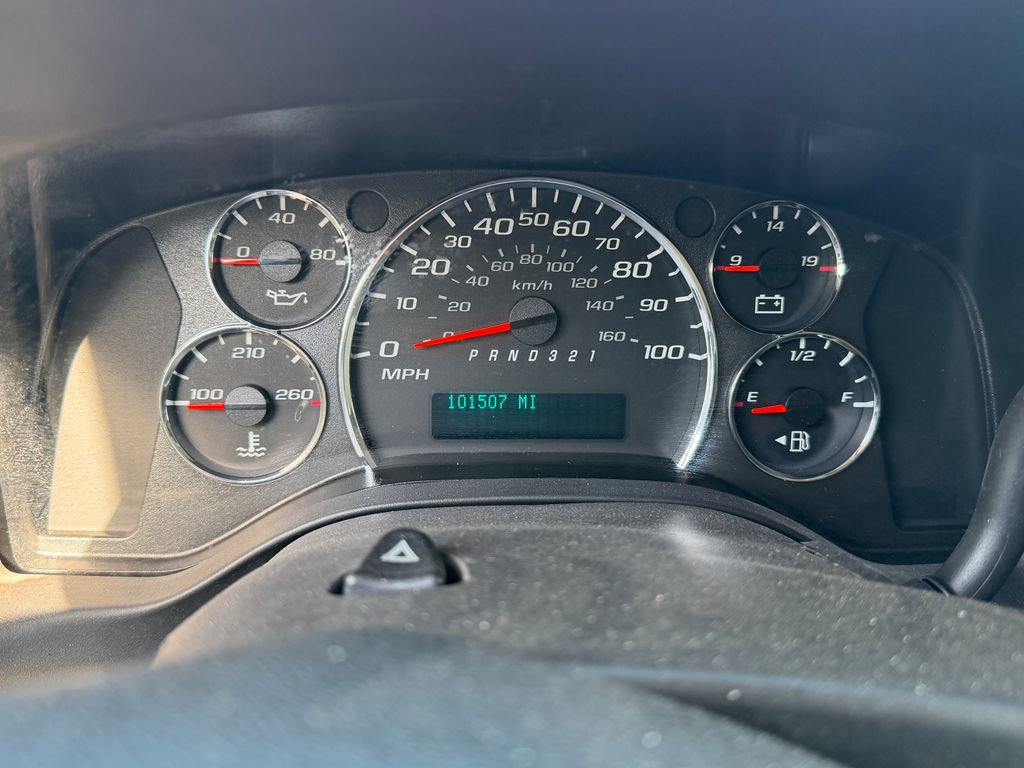 Used 2008 Chevrolet Express 1500 Passenger w/ Power Package RWD image 2
