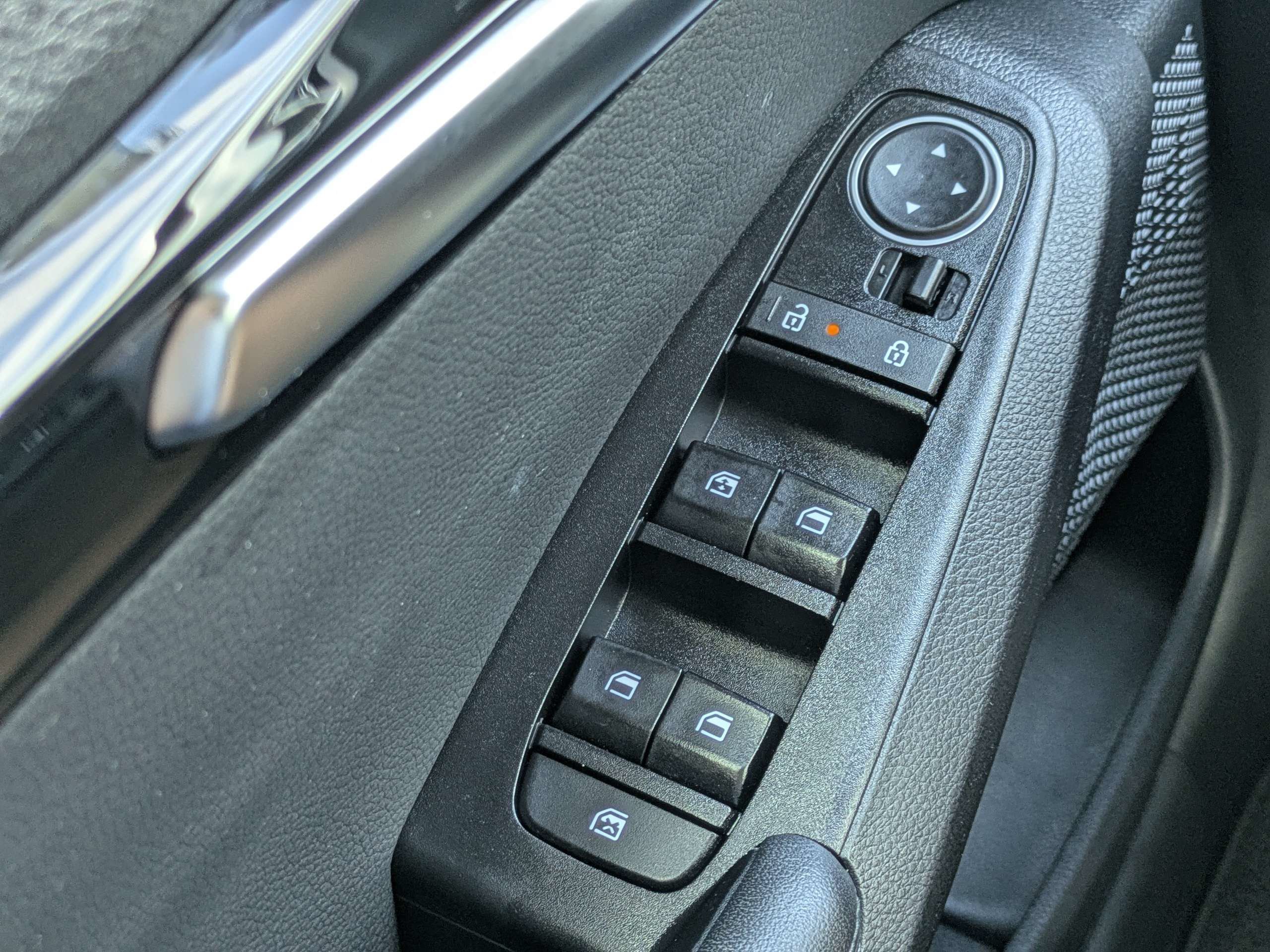 Certified 2024 Kia Seltos EX FWD image 22