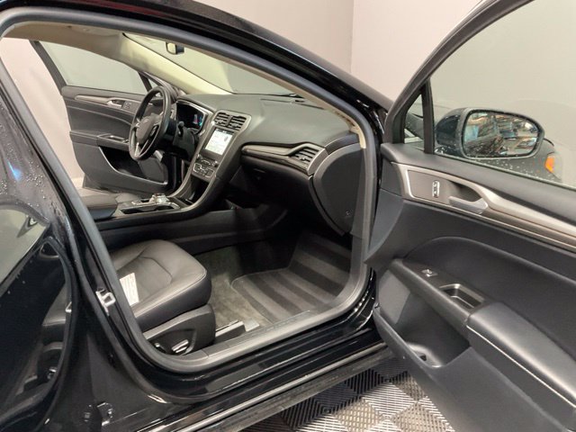 Used 2018 Ford Fusion Energi SE FWD image 22
