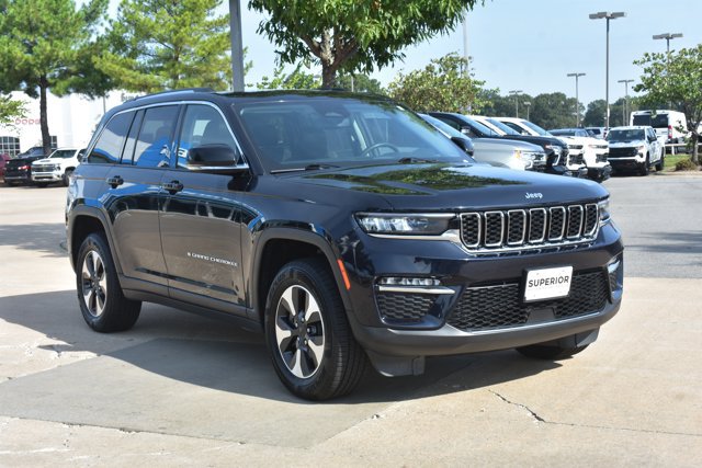 Used 2023 Jeep Grand Cherokee 4WD 4xe image 3