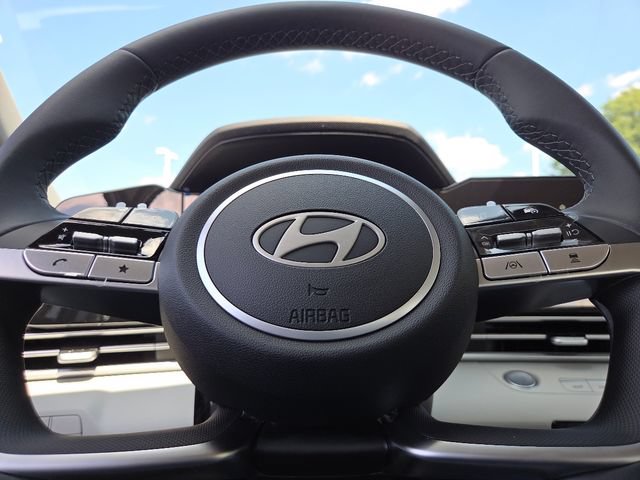 New 2026 Hyundai Elantra Limited FWD image 27