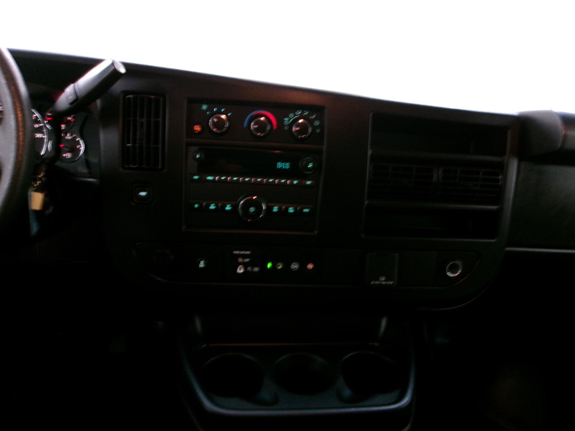 Used 2024 Chevrolet Express 3500 Extended w/ Driver Convenience Package RWD image 8