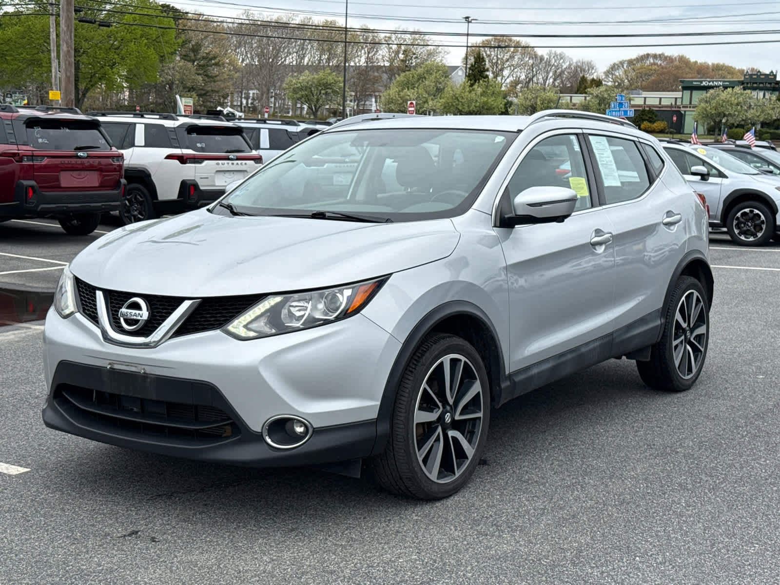 Used 2017 Nissan Rogue Sport SL AWD/4WD image 2