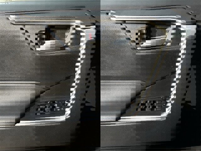 Used 2023 Toyota RAV4 XLE Premium image 26