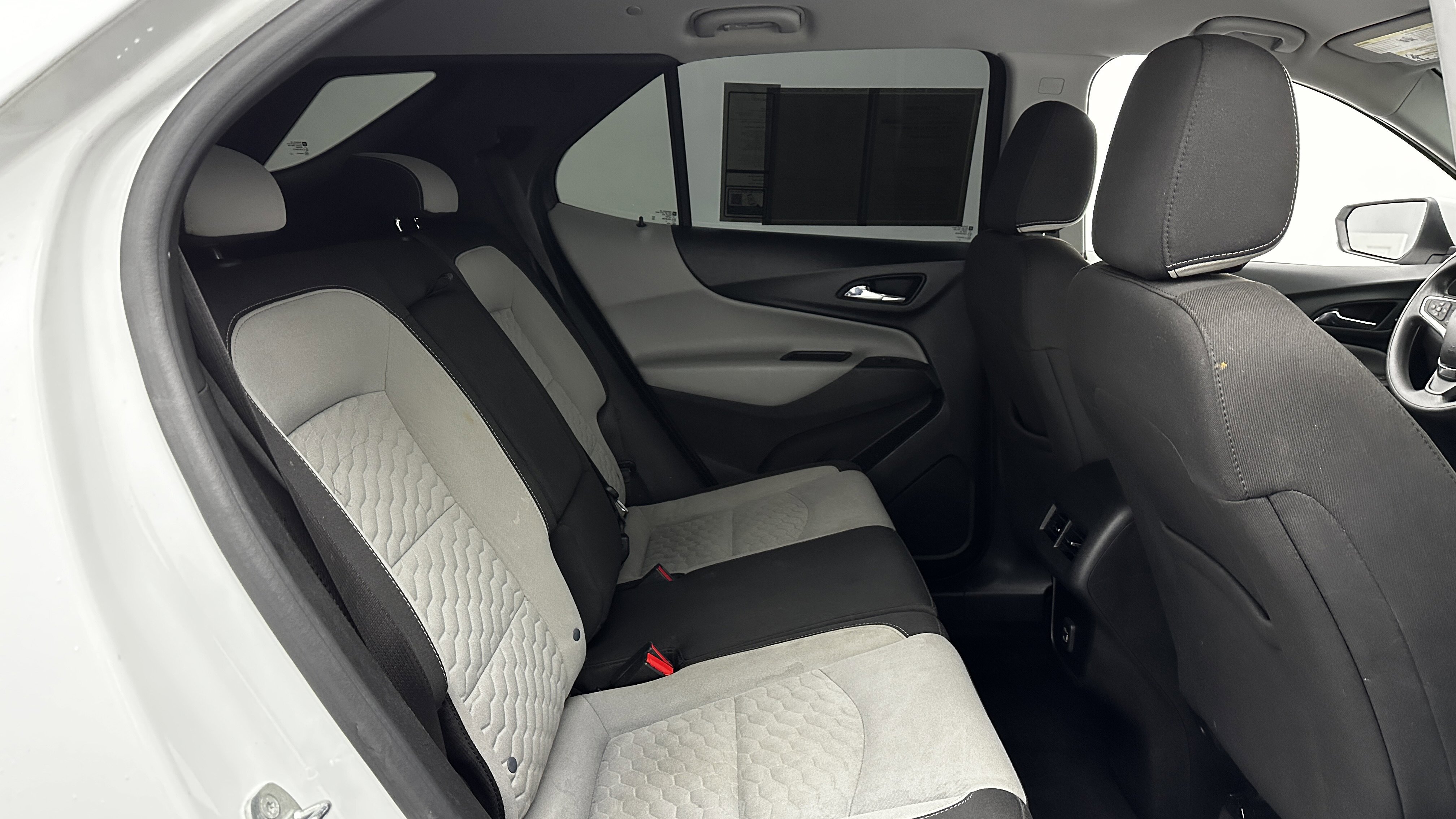 Used 2020 Chevrolet Equinox LT image 31