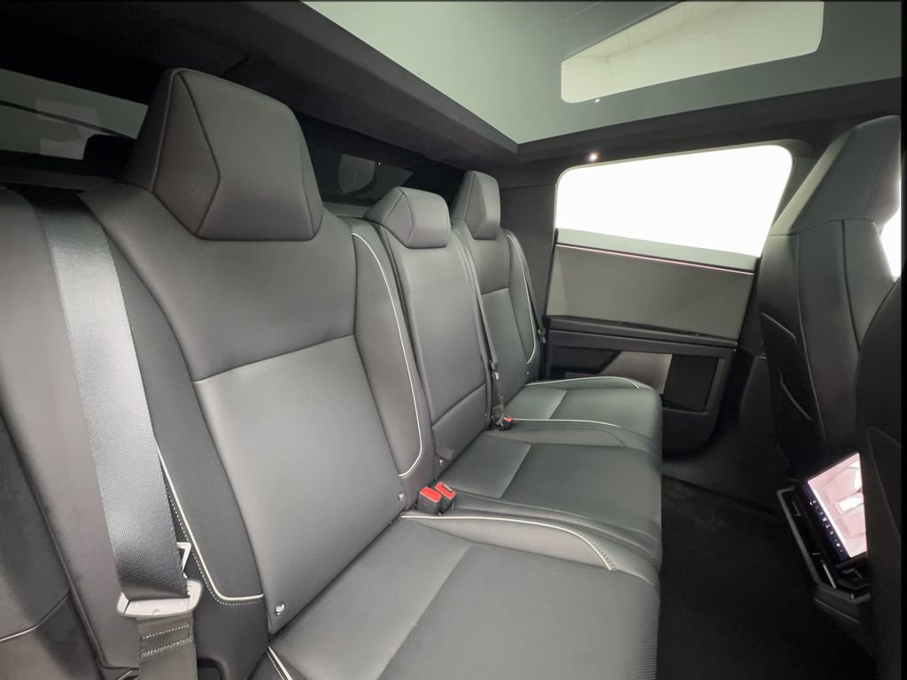 Used 2025 Tesla Cybertruck AWD Crew Cab image 28
