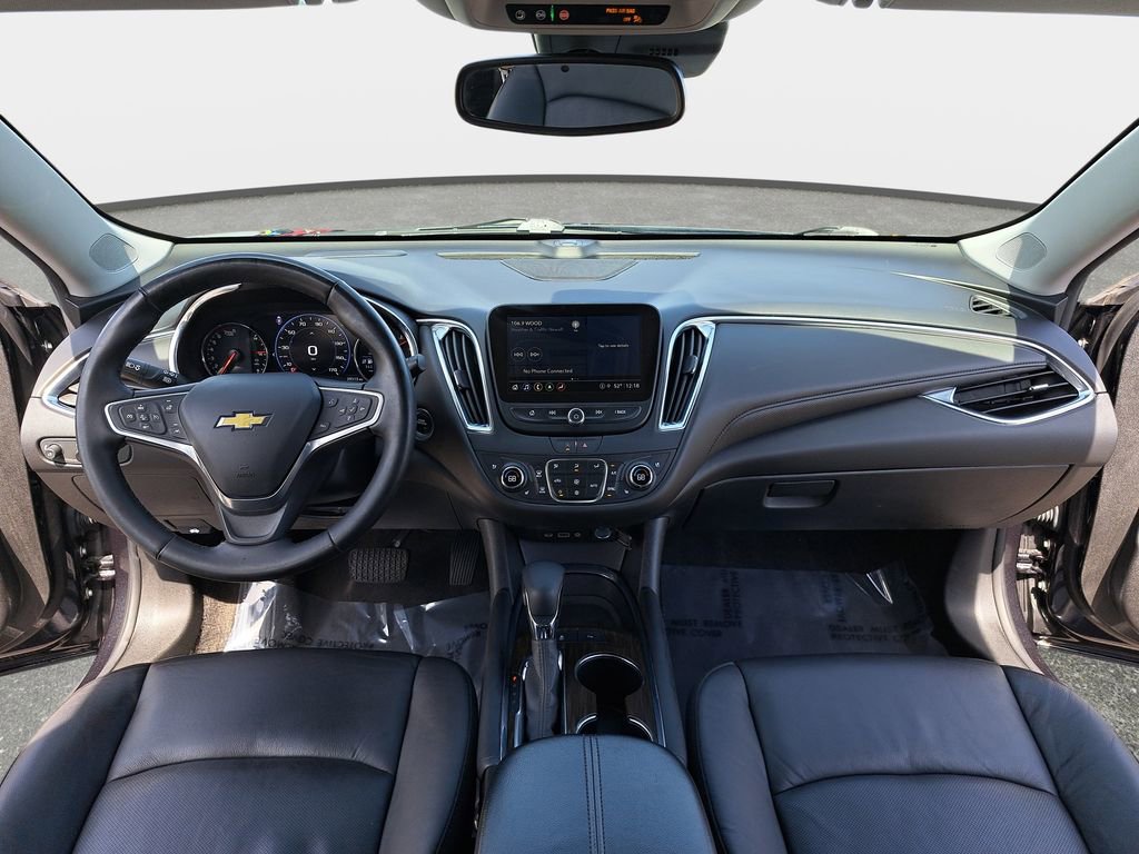 Used 2023 Chevrolet Malibu LT w/ Driver Confidence Package FWD image 2