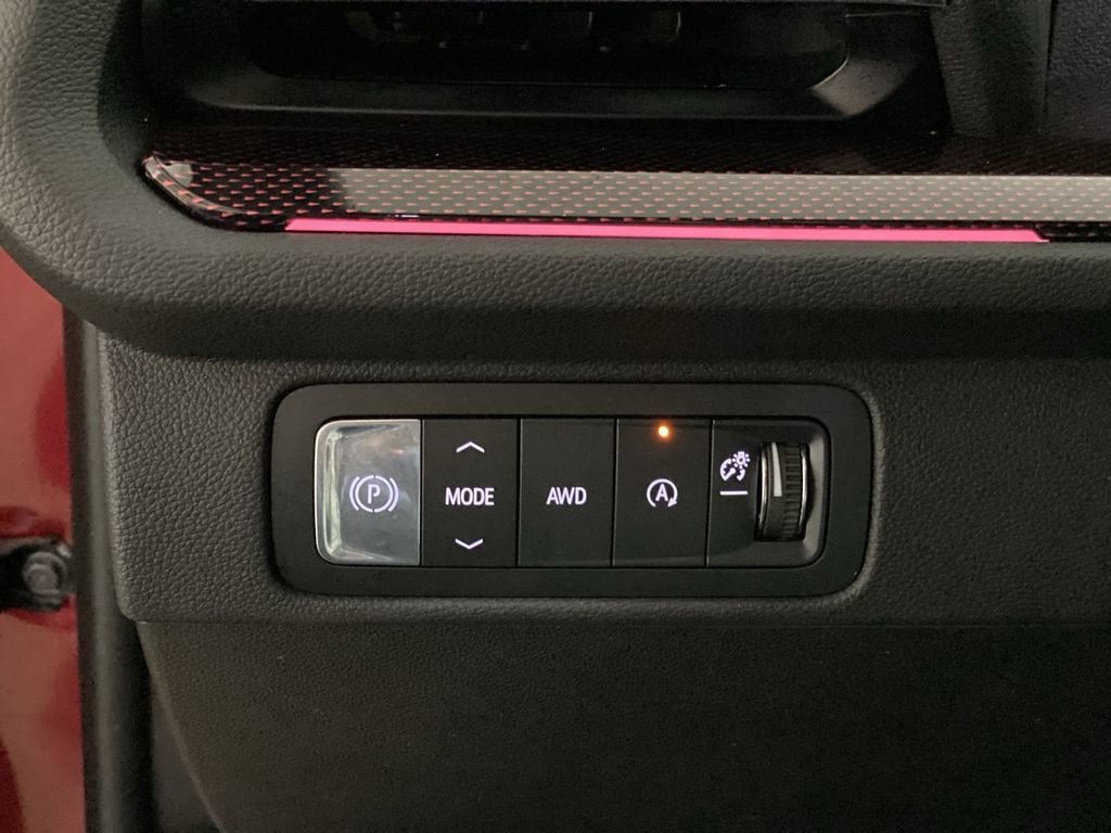 Used 2024 Chevrolet Traverse RS w/ LPO, Floor Liner Package AWD/4WD image 43