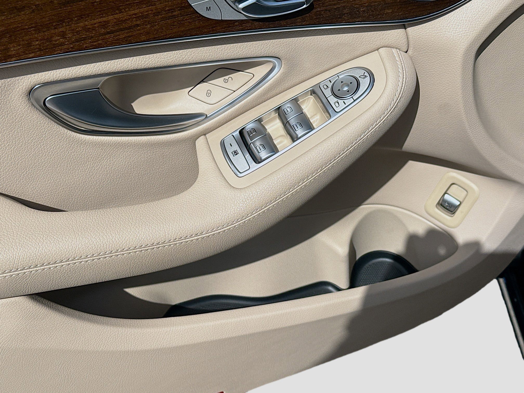 Used 2020 Mercedes-Benz C 300 4MATIC Sedan w/ Premium Package image 16