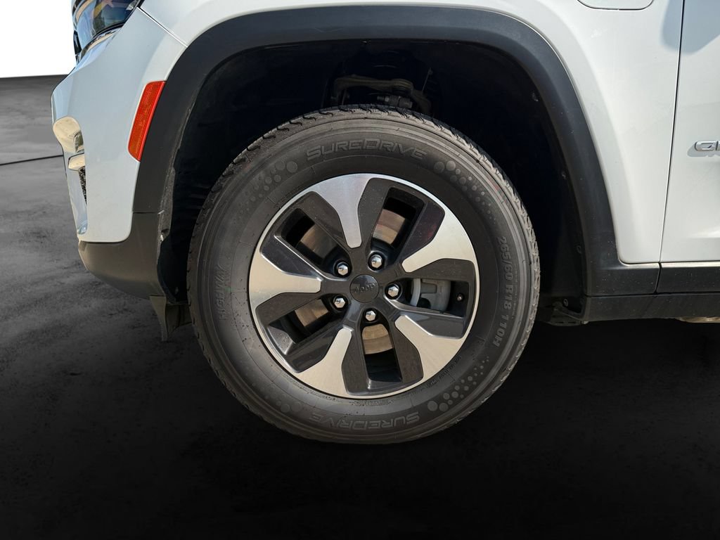 Used 2024 Jeep Grand Cherokee Limited 4xe AWD/4WD image 11