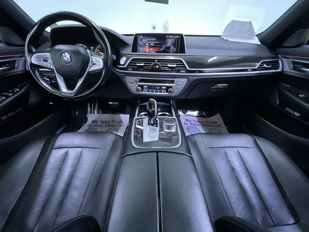 Used 2017 BMW 740i image 17