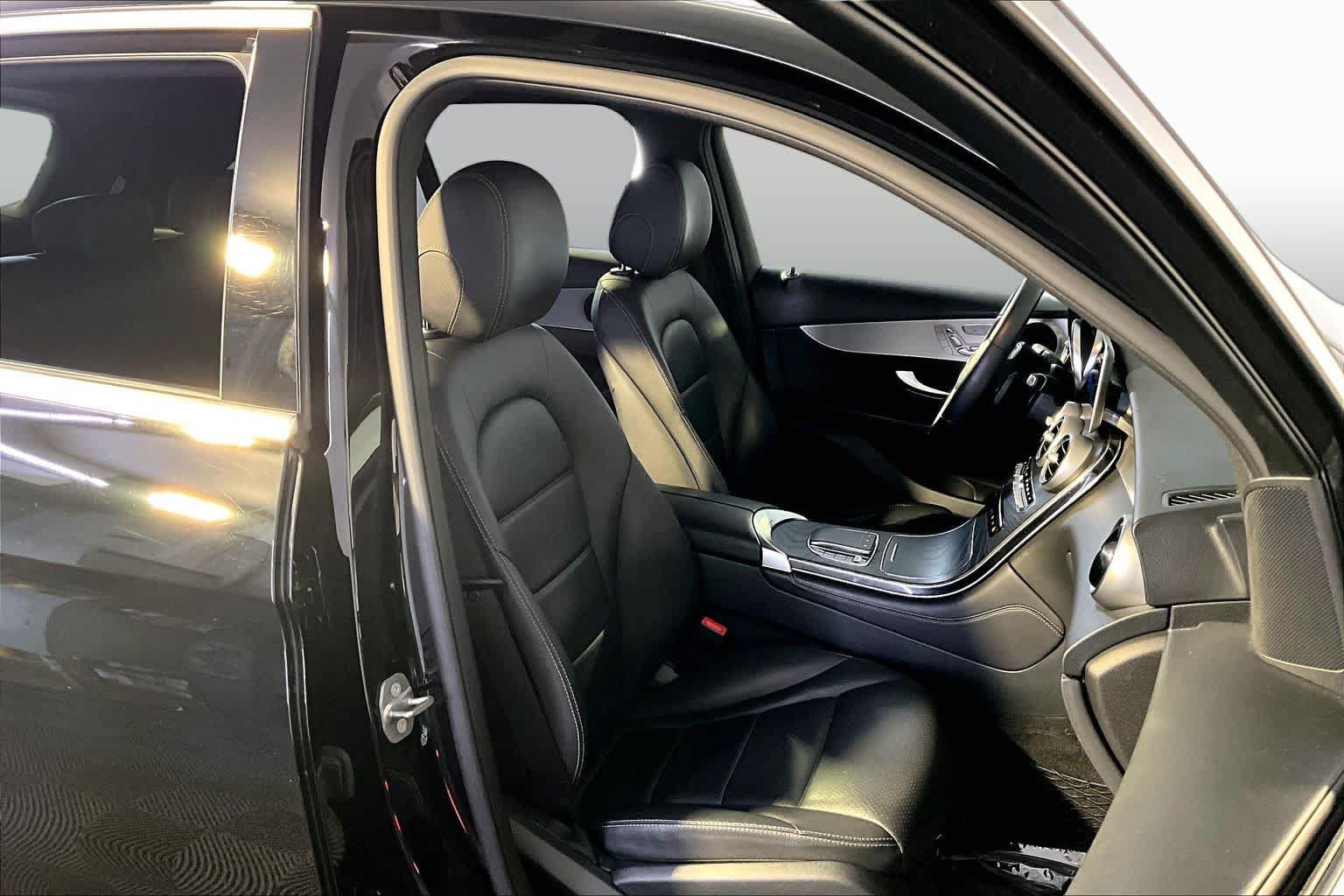 Used 2020 Mercedes-Benz GLC 300 4MATIC image 8