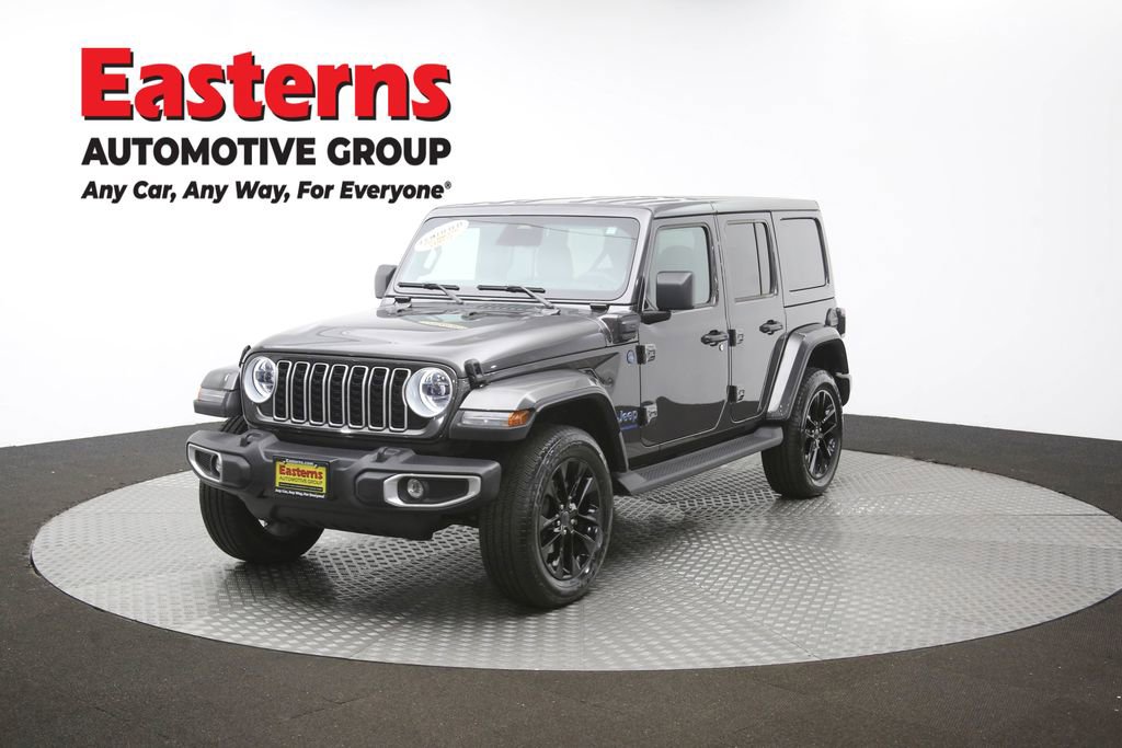 Used 2025 Jeep Wrangler Unlimited Sahara AWD/4WD image 51